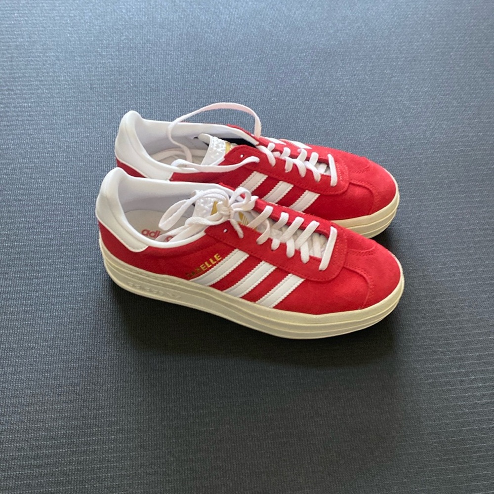 Womens Gazelle Addidas Tennis Shoes